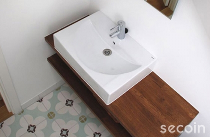 Một góc thư giãn của phòng tắm